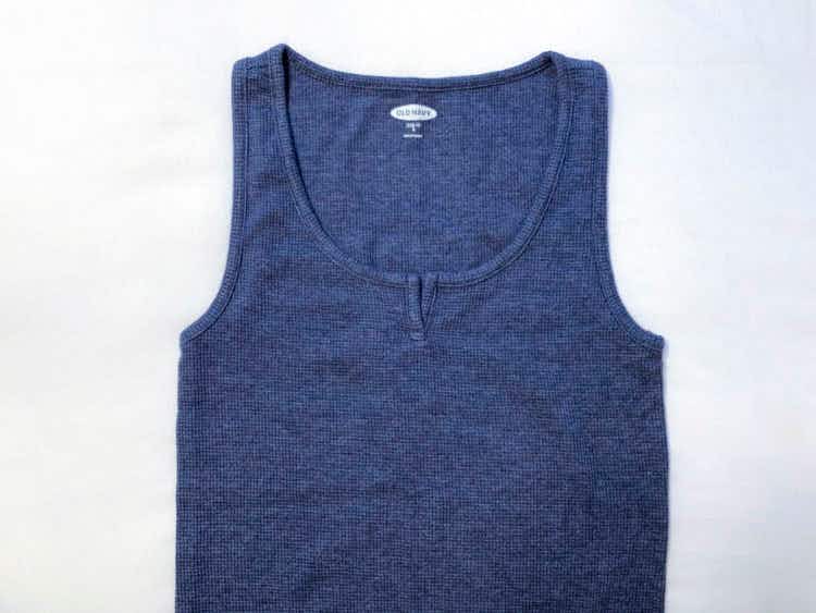 old navy tee shirt laid out with no tags attatched