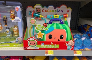 walmart-cocomelon-doctor-checkup-set-100220