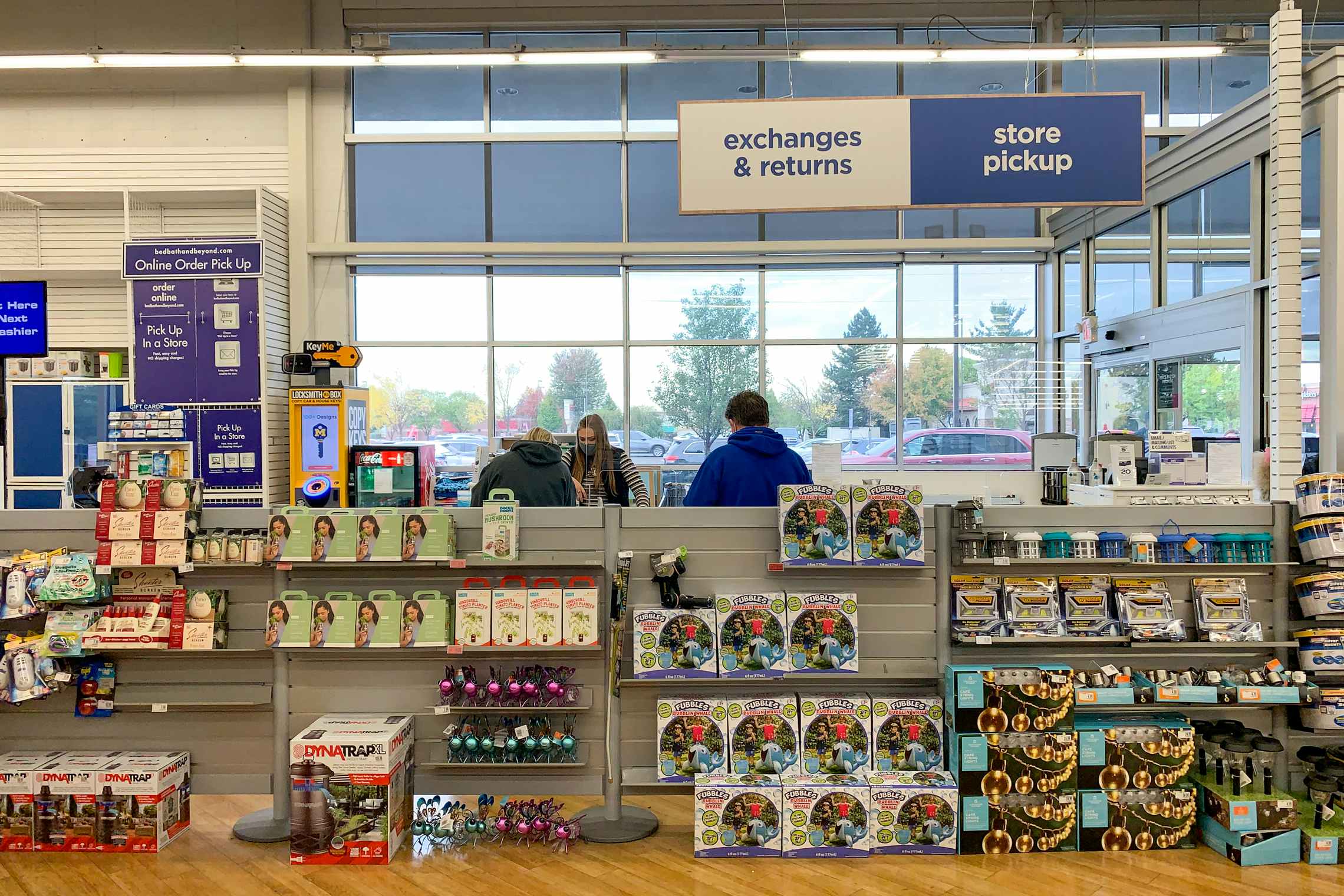 Bed Bath & beyond return counter