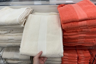 kohls-the-big-one-bath-towel-in-store-image-2020-8