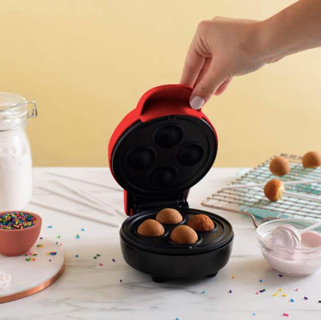 macys Bella Mini Cake Pop Maker stock image 2020