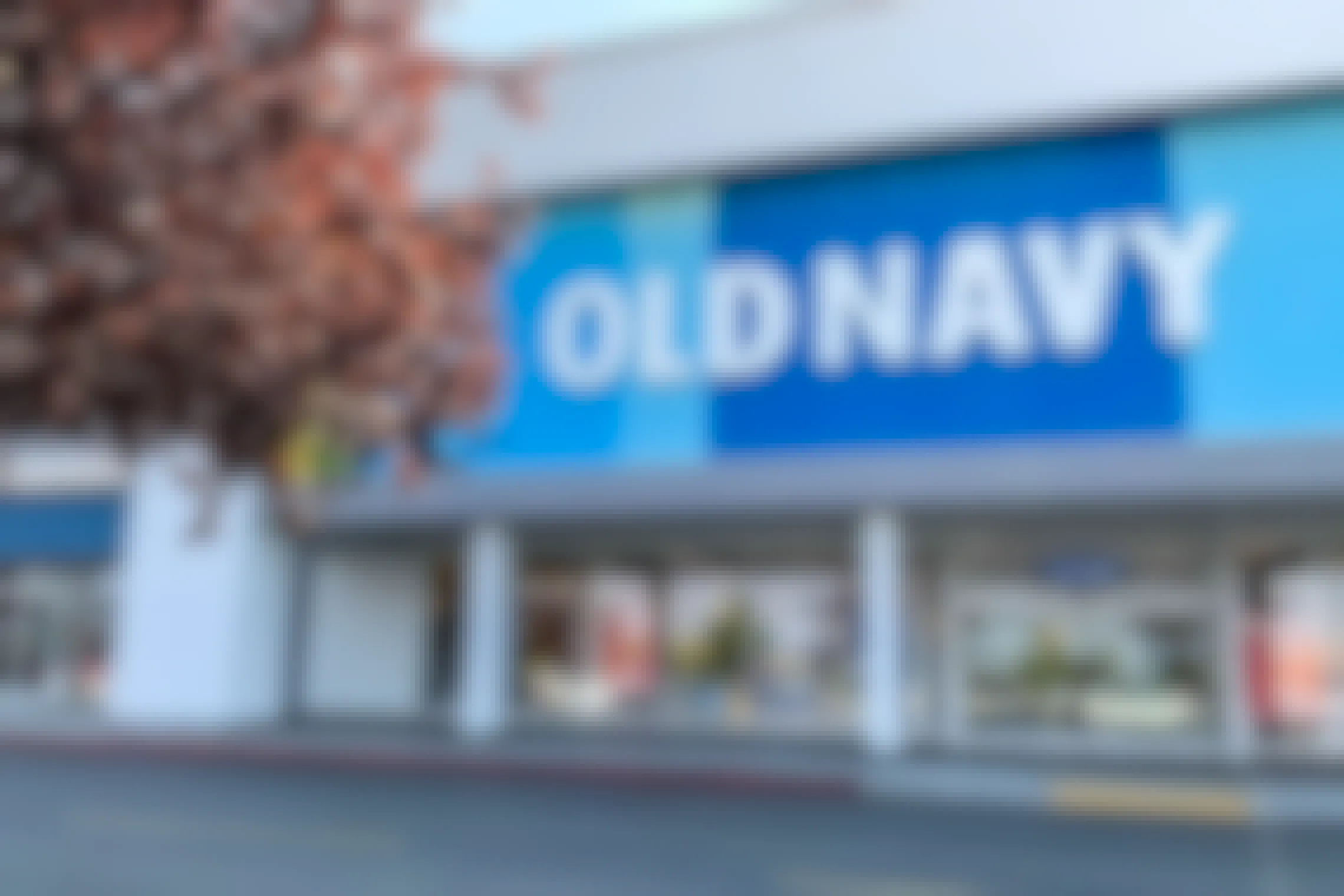Front of the Old Navy store, street view