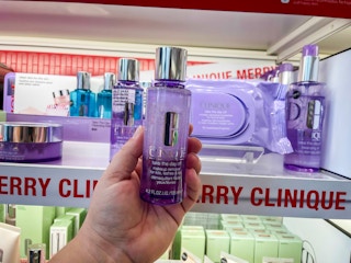 sephora-black-friday-clinique-makeup-remover-111821.