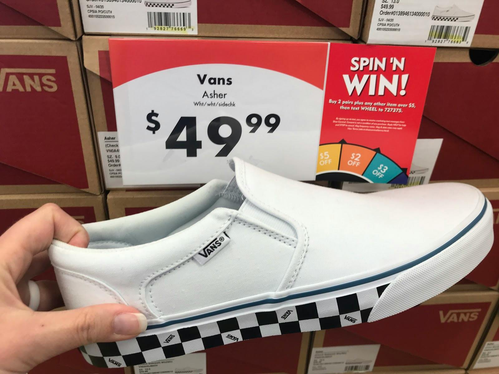 does shoe carnival sell vans
