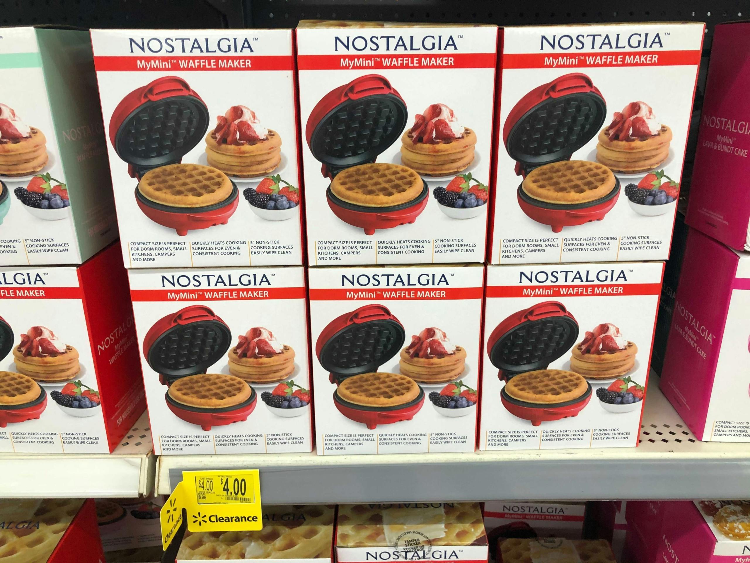 mini nostalgia waffle maker