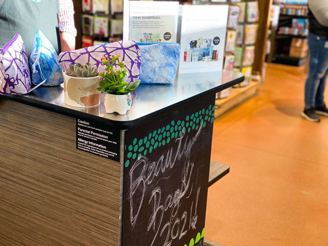 whole-foods-beauty-bags-2021-04