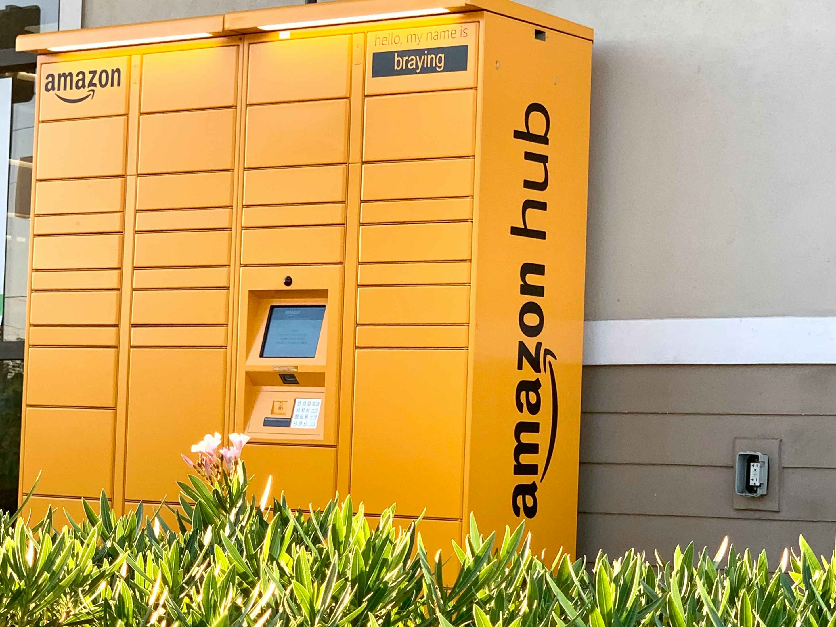 outside amazon hub locker