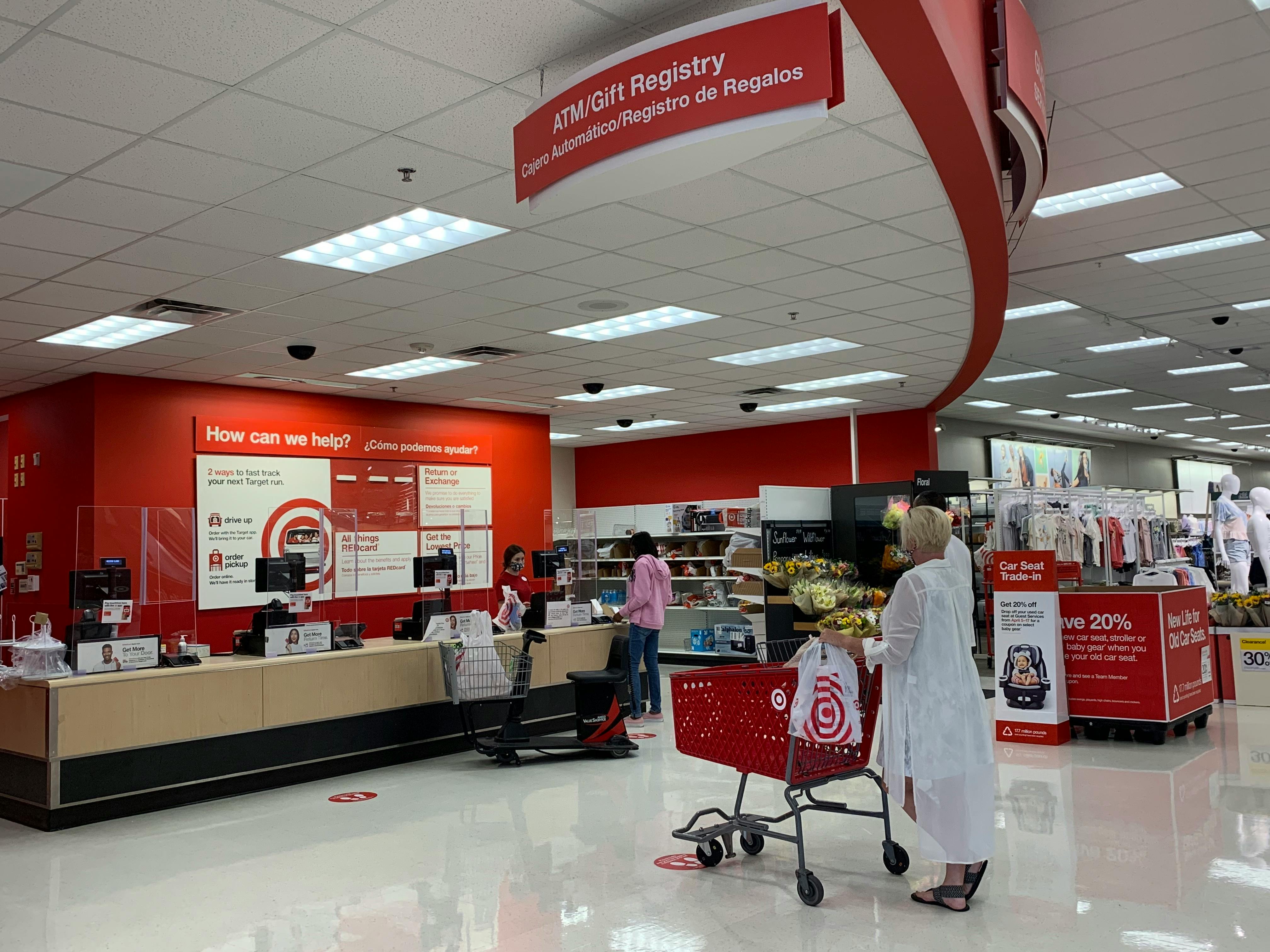 Hey Engaged Couples! Target Wedding Registry Makes Everything Easier