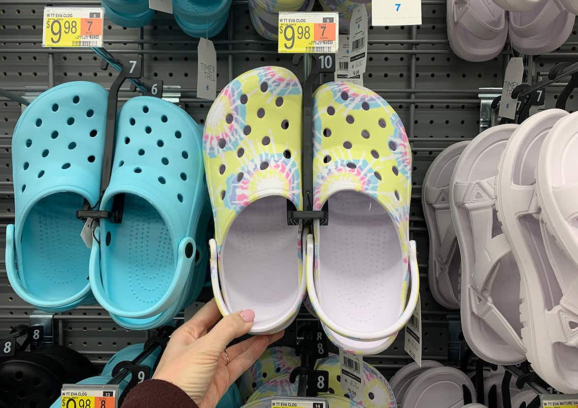 walmart-time-and-tru-croc-offs-tie-dye-2021