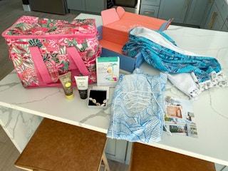 beachly june box 62221c 1624385417 1624385417