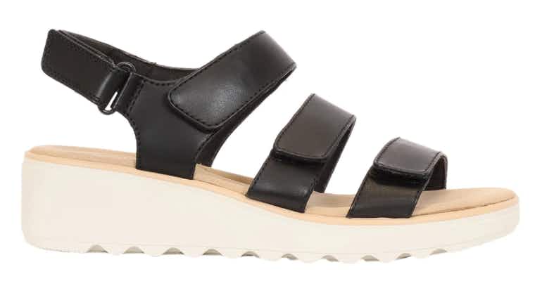 proozy-clarks-sandals-2021