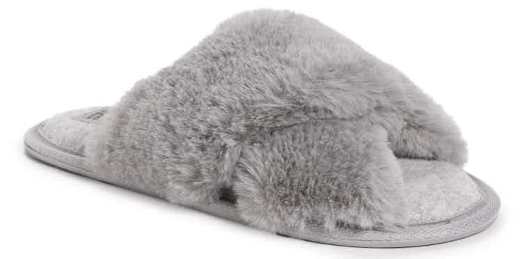 proozy-muk-luks-slippers-2021