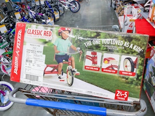 walmart radio flyer tricycle b 2021 2 1620757880 1620757880