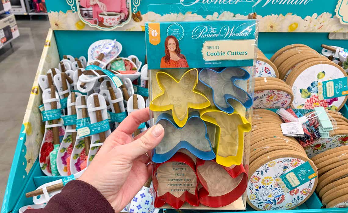 walmart-the-pioneer-woman-cookie-cutters-2021