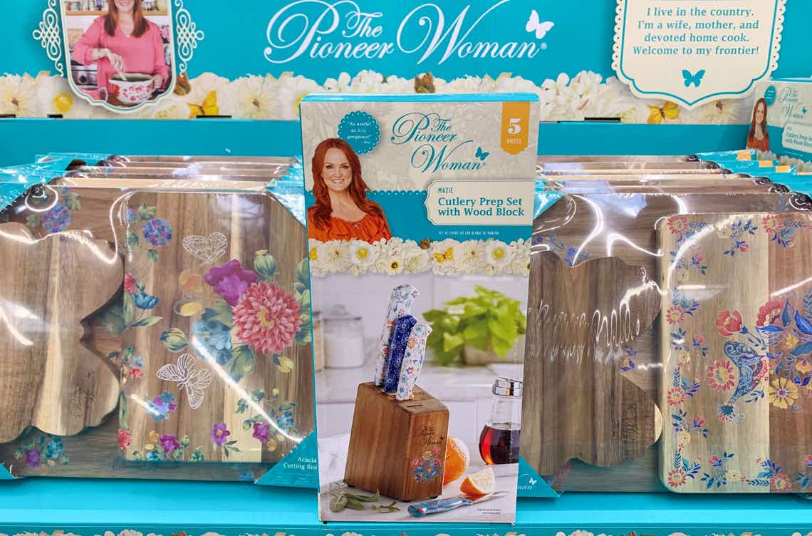 walmart-the-pioneer-woman-cutlery prep set with wood block-2021
