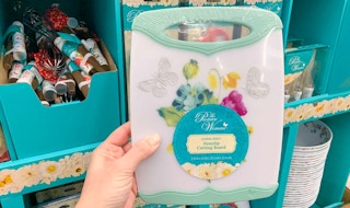 walmart-the-pioneer-woman-plastic-cutting-board-2021