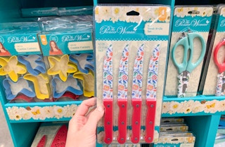 walmart-the-pioneer-woman-steak-knives-2021