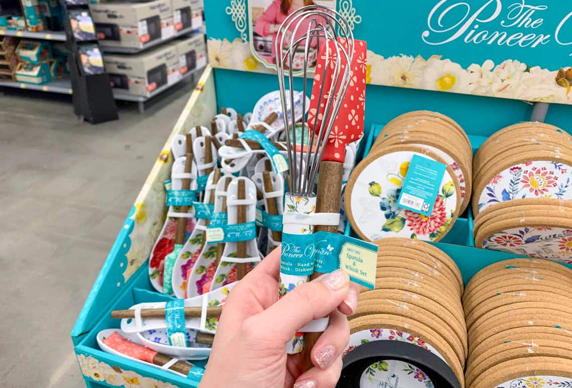 walmart-the-pioneer-woman-whisk-spatula-2021