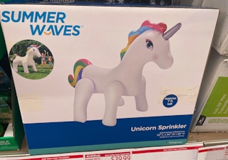 aldi summer waves unicorn sprinkler 2021 th 1623861167 1623861167