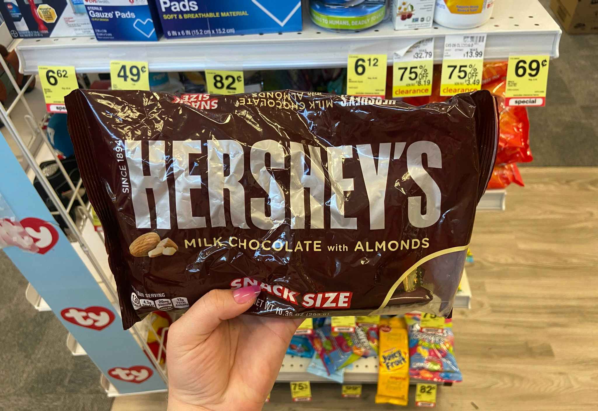 cvs-hershey's-almond-2021