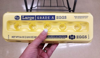 kroger 12 ct eggs 2021 sv 1623870933 1623870933
