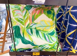 lowes decorative pillows b 2021 1623867918 1623867918
