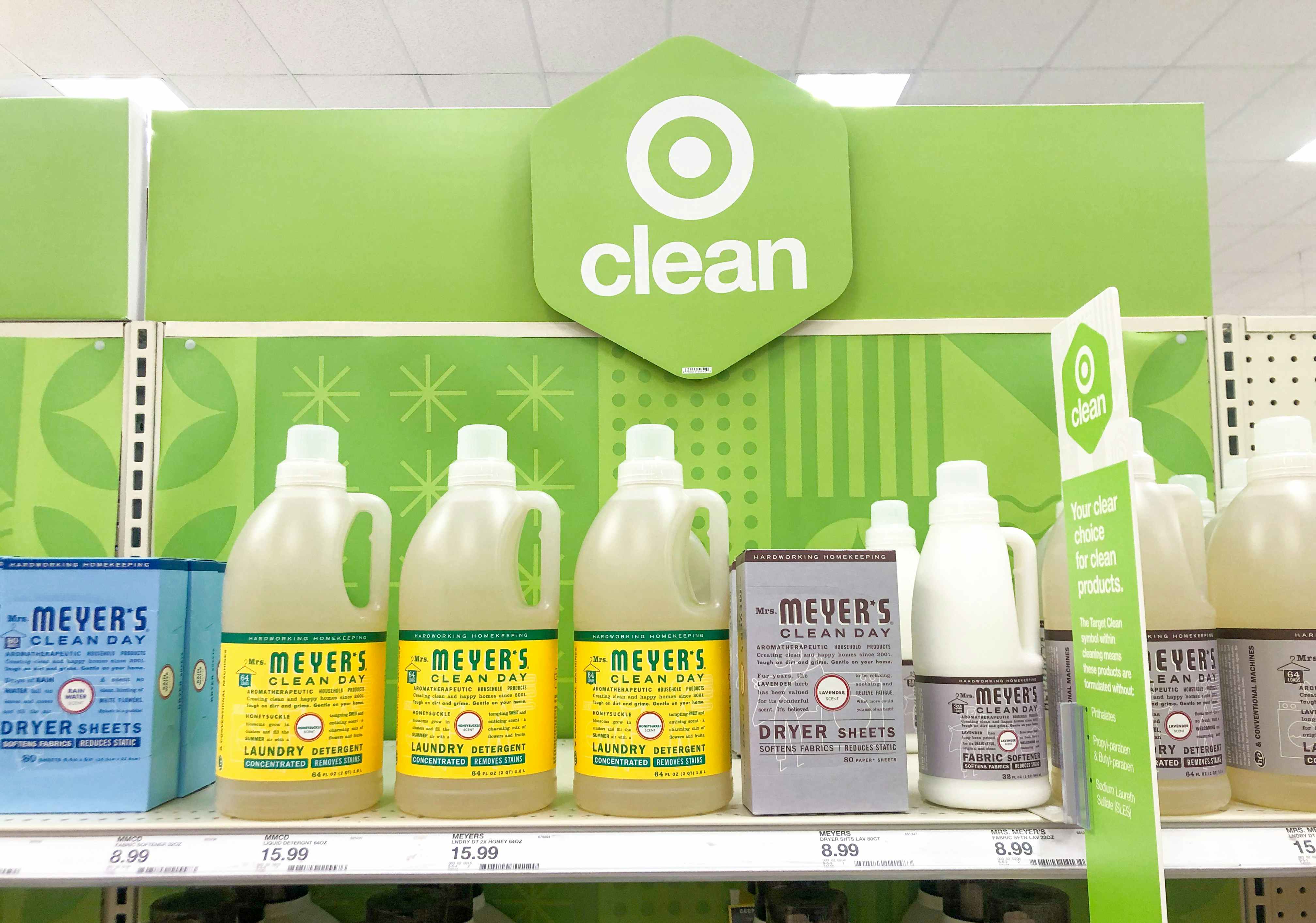 store shelf stocked with clean detergent