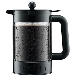 bodum cold press iced coffee maker on white background