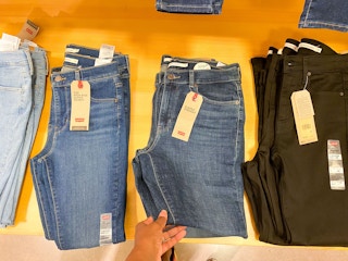 Women's Levi's Jeans