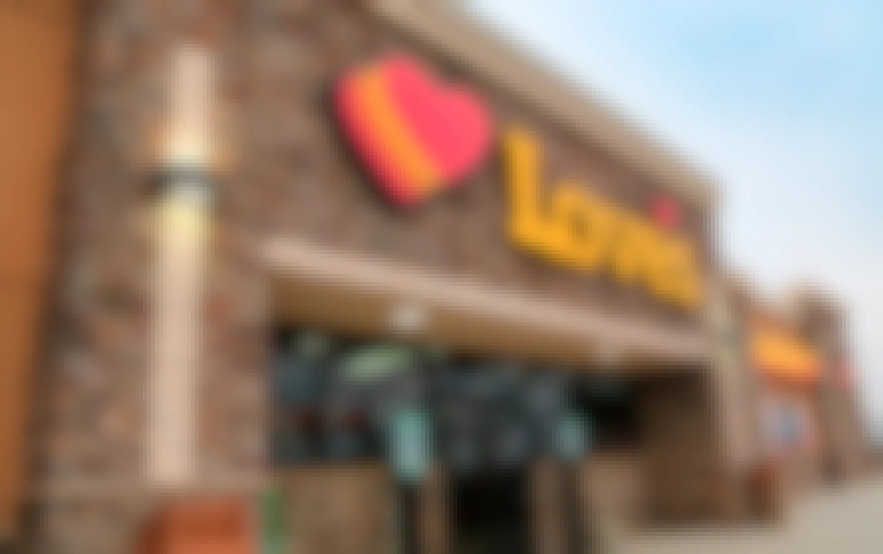 love's truck stop storefront