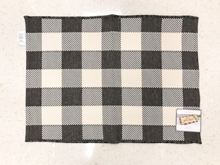 threshold scatter rug at target