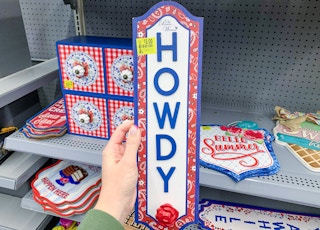 the pioneer woman howdy sign in clearance aisle