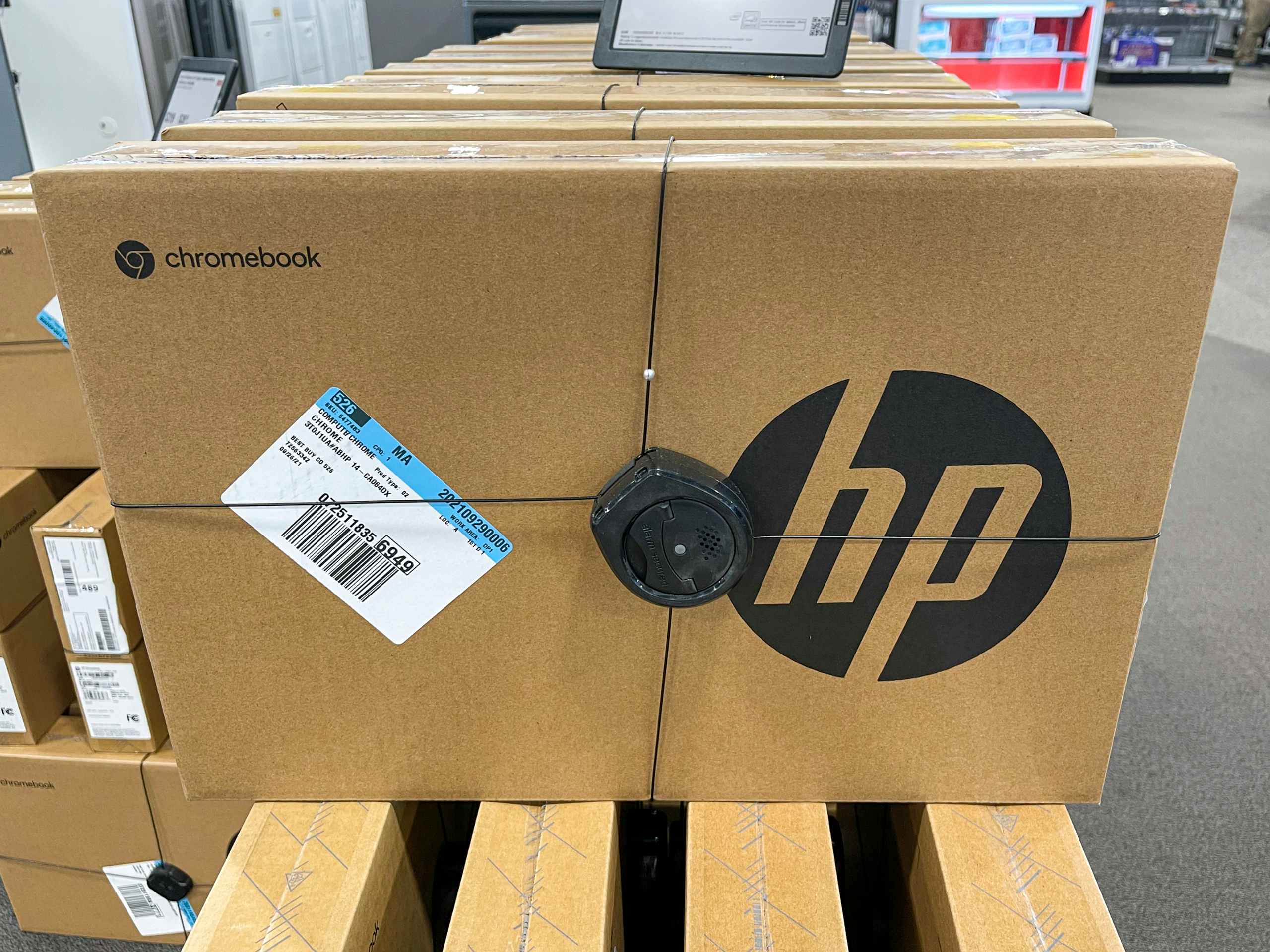 An HP chromebook laptop in a box at Best Buy