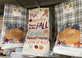 dollar general kitchen towel 2021 th 1 1630075227 1630075227