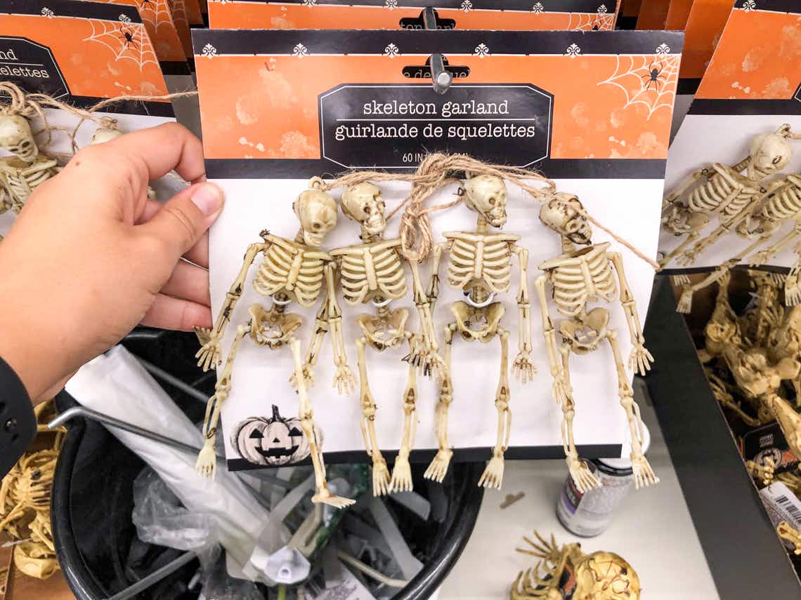 skeleton garland 