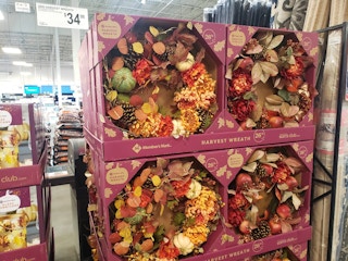 sams club members mark fall wreath 2021 sv 1629378685 1629378685