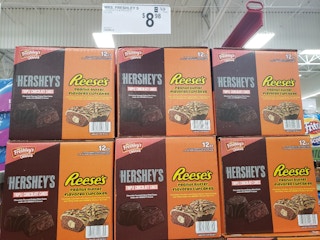 sams club mrs freshleys reeses cupcakes 2021 sv 1630414395 1630414395