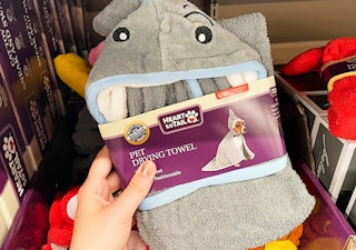 aldi pet towel 2021 th 2 1631722117 1631722117