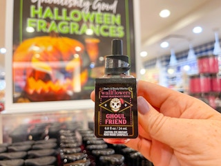 bath and body works halloween wallflower