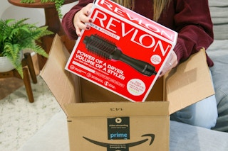 revlon dryer brush being removed from amazon box