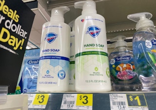 dollar general safeguard hand soap 2021 th 1632757438 1632757438