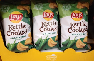 kroger lays kettle cooked chips 2021 sv 1631124585 1631124585