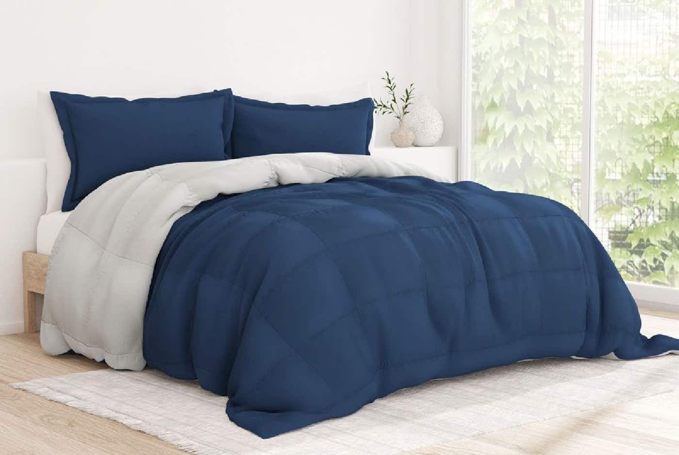 linens-and-hutch-reversible-comforter-2021-1