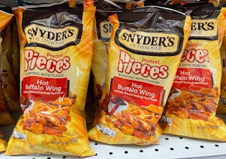 meijer snyders pretzels 2021 th 1632503351 1632503351