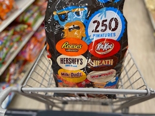 riteaid halloween chocolate candy lm 2021 1632424679 1632424679 scaled