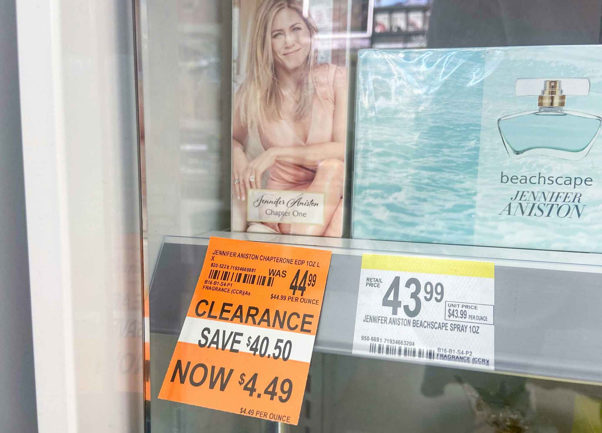 walgreens-aniston-perfume-2021