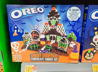 walmart-oreo-halloween-graveyard-cookie-kit-2021