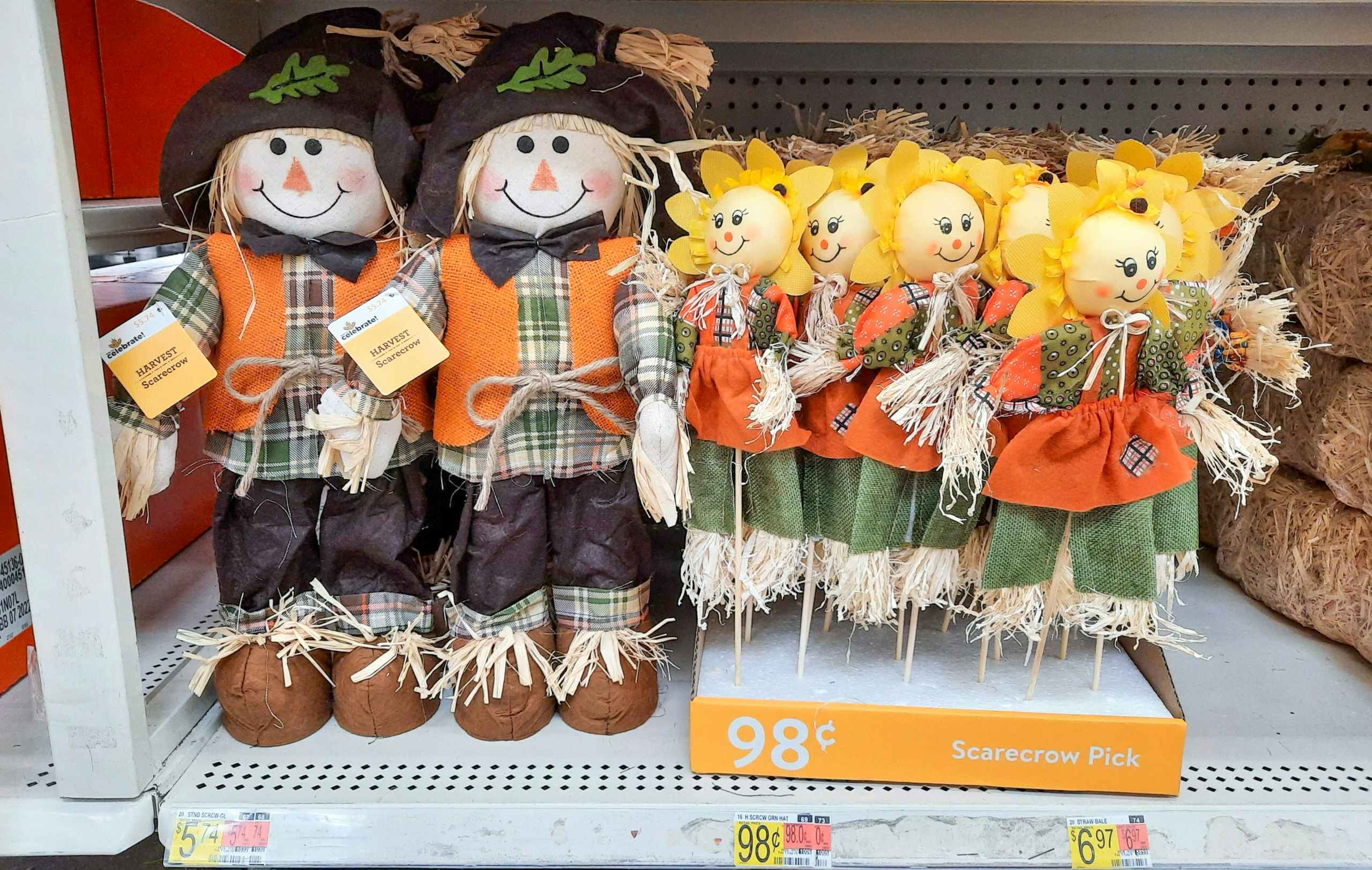 walmart-way-to-celebrate-scarecrows-2021