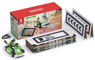 amazon-mario-kart-home-live-circuit-luigi-set-2021