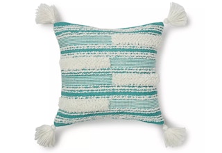 kohls-outdoor-clearance-pillow-2021-3